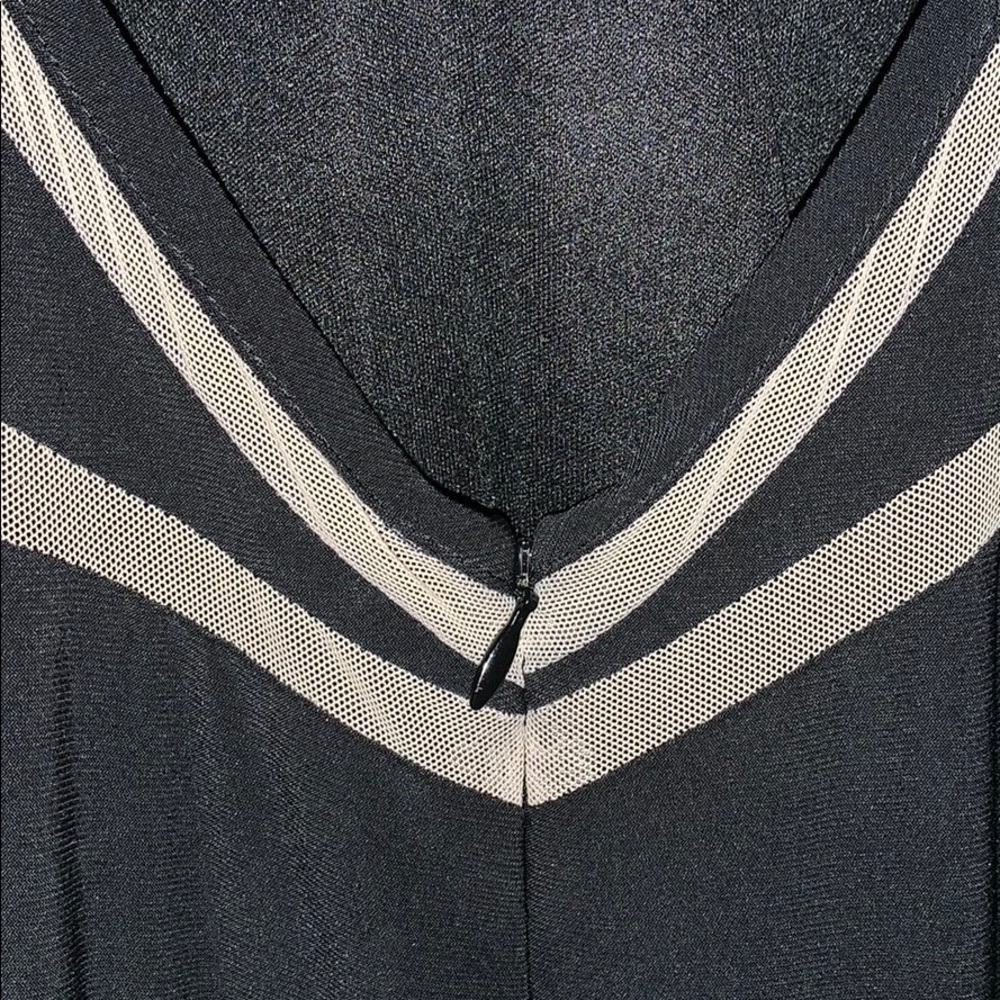 Long black formal dress - Picture 4 of 4